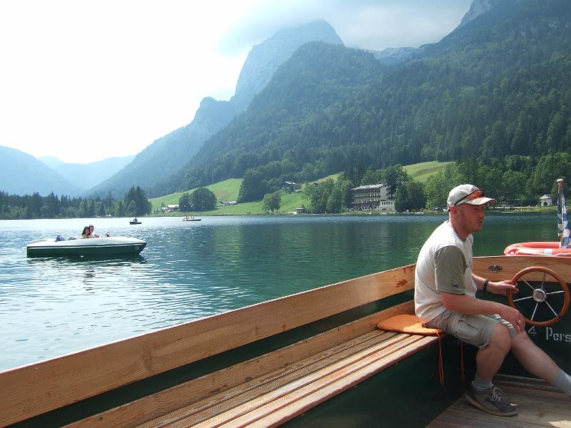 2009-08- (252).JPG - Eine kleine Rundfahrt auf dem Hintersee muss sein